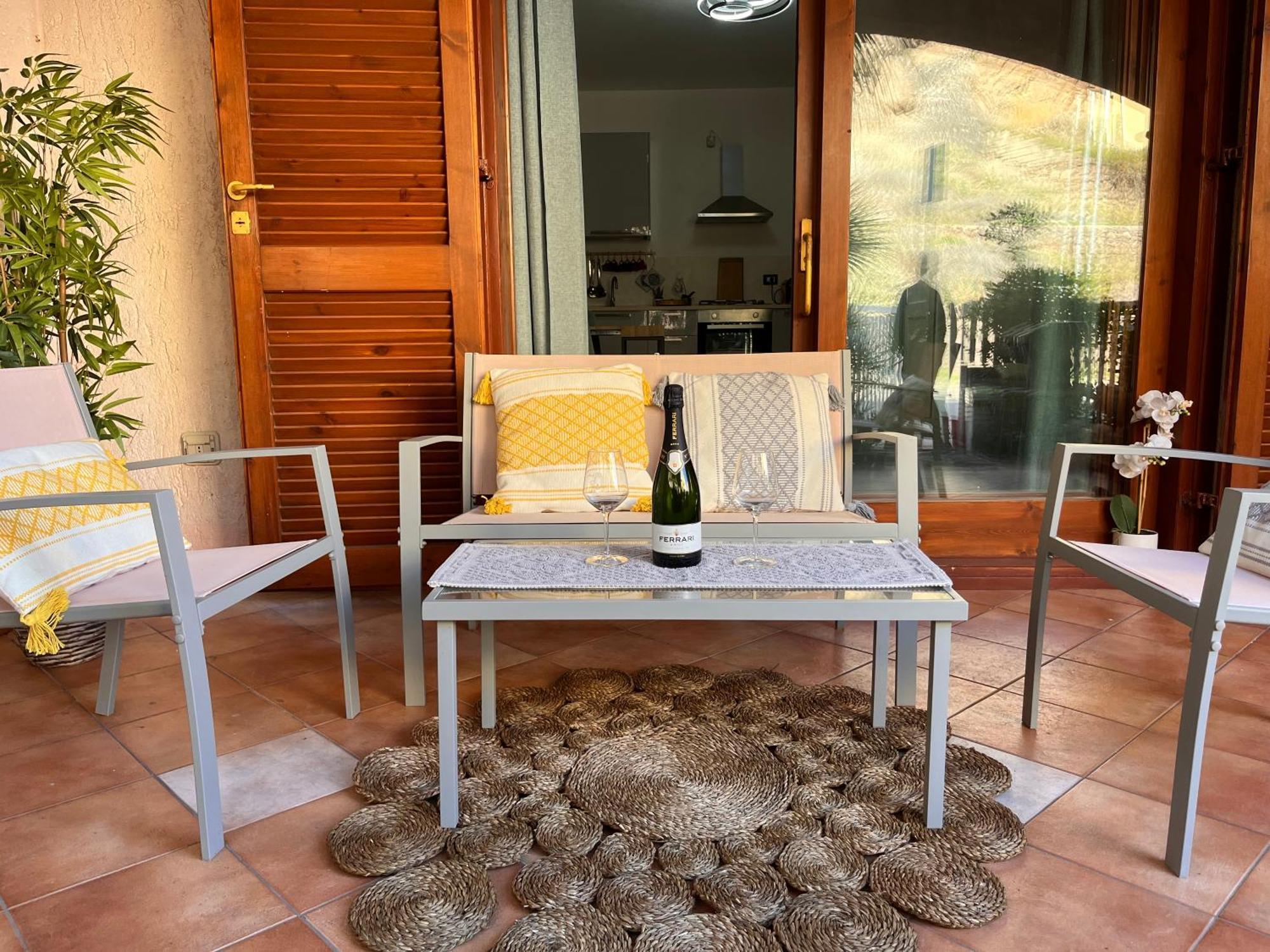 Shardana 3 - Relax A Due Passi Dalla Spiaggia Castelsardo Exterior photo